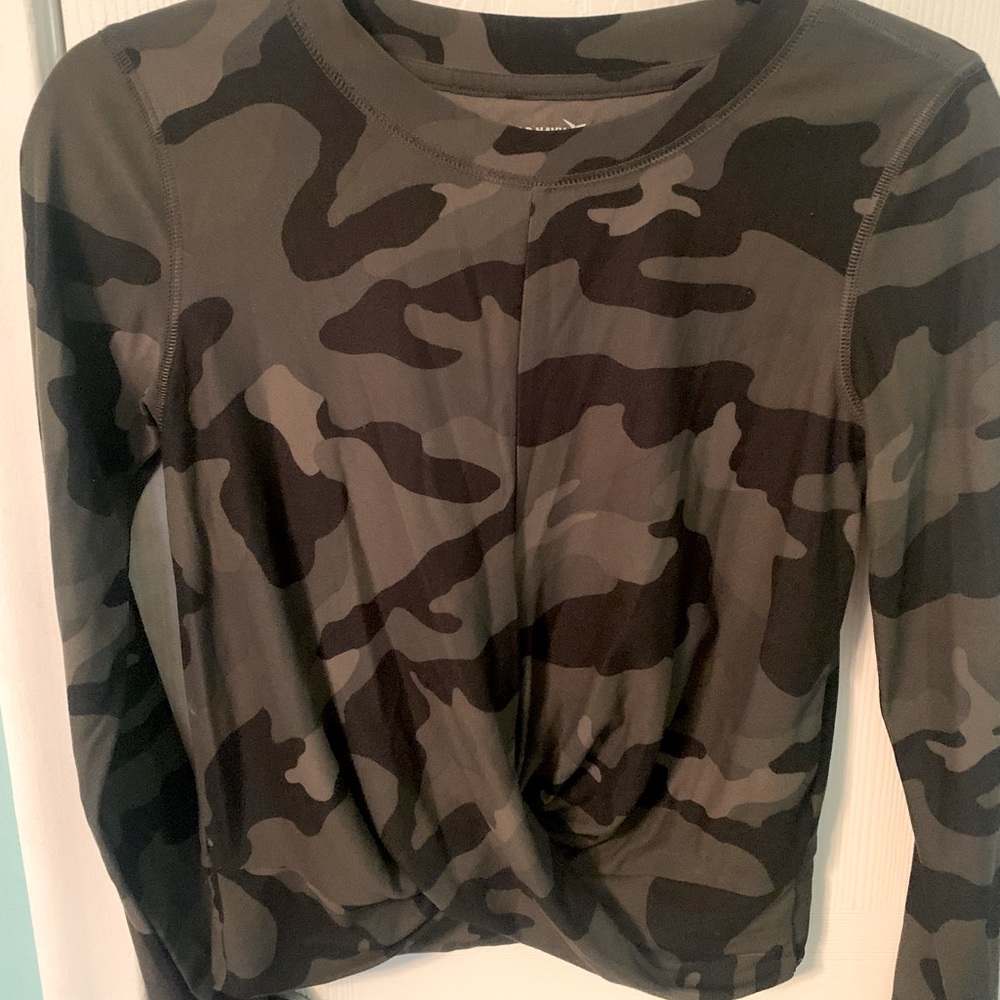 Green Camo old navy breath on active long sleeve